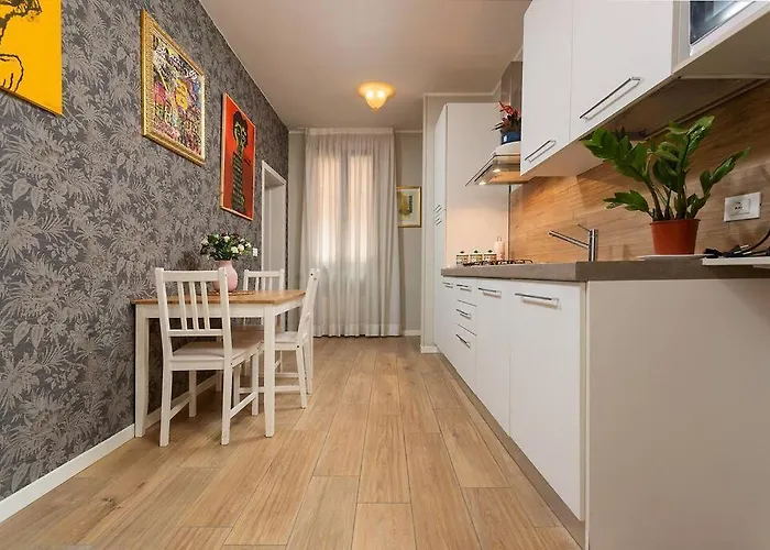 Biennale Art - 2 Vicino Ai Giardini البندقية