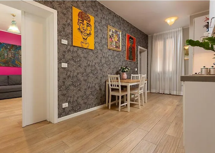 Biennale Art - 2 Vicino Ai Giardini *